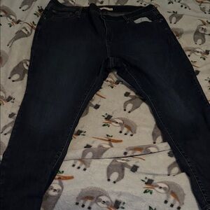 Levi's Women's Deep Indigo Skinny Jeans